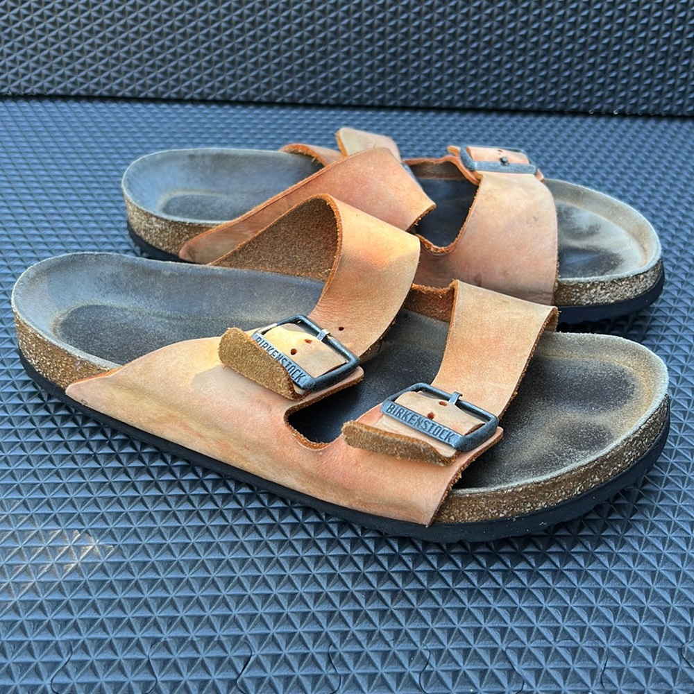 Birkenstock Arizona Sandals size 40 (women's 9)